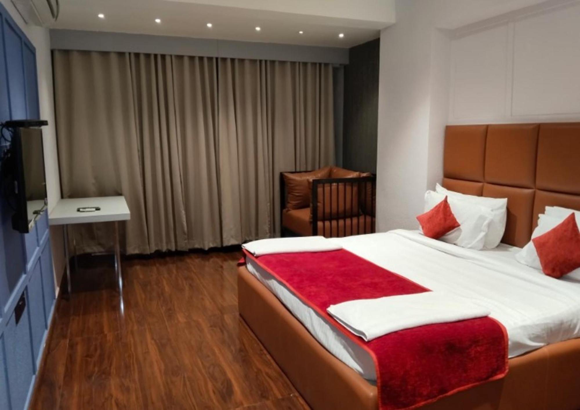 Hotel Balaji Central Ratlām Zewnętrze zdjęcie
